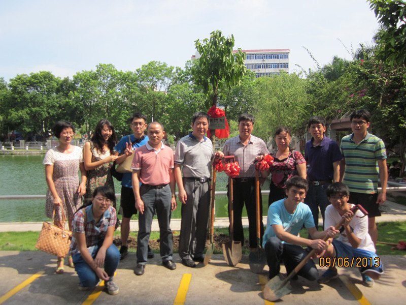 ��ѧѧԺ��չ��ĸУ�����ҵ��������Уϵ�л