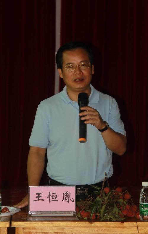 广东石油化工学院召开2013届毕业生座谈会