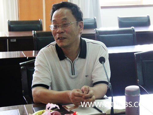 云南师范大学商学院召开2013届优秀毕业生代表座谈会