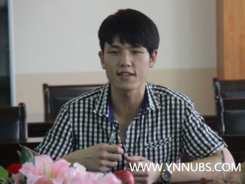 云南师范大学商学院召开2013届优秀毕业生代表座谈会