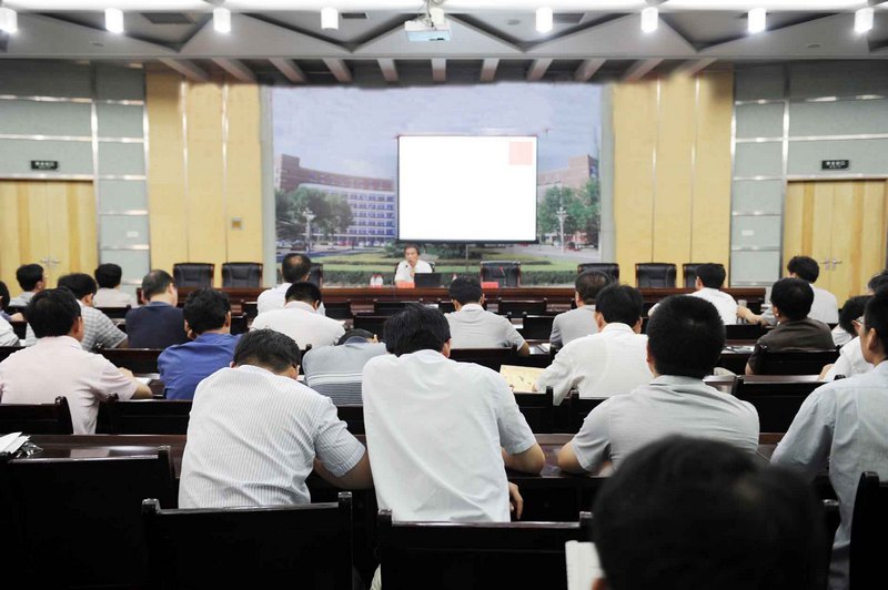 教育部教育发展研究中心战略研究室主任高书国来校作报告