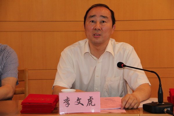 ���ݹ�ѧԺ�����½�����ͨ��У��ҵ����ǰ��ѵ���ҵ����