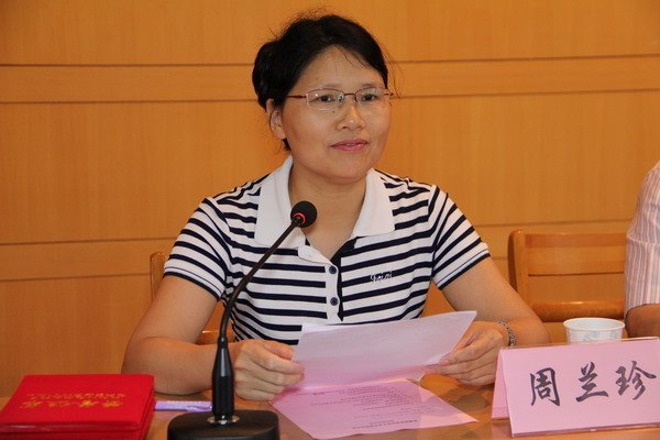 ���ݹ�ѧԺ�����½�����ͨ��У��ҵ����ǰ��ѵ���ҵ����