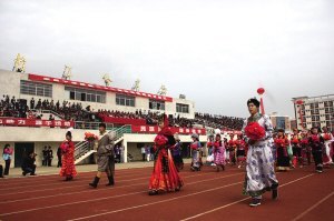 《红山晚报》我的大学生活