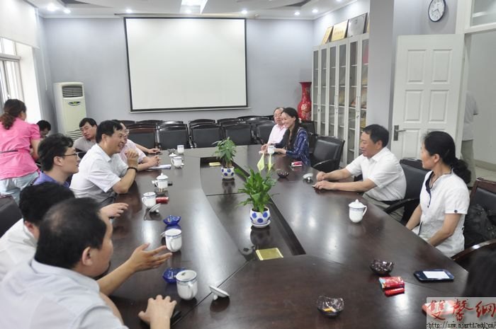 北京电影学院党委书记侯光明来校访问交流