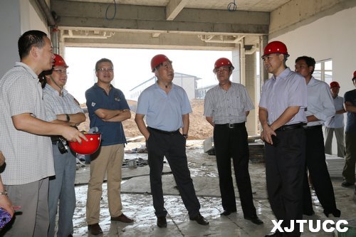 西安交大城市学院对23#宿舍楼进行考察