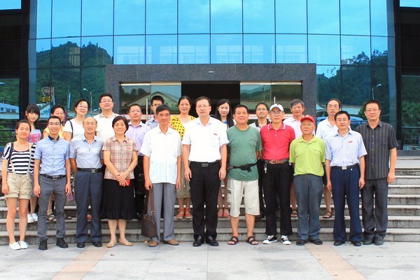 情系母校 关注发展