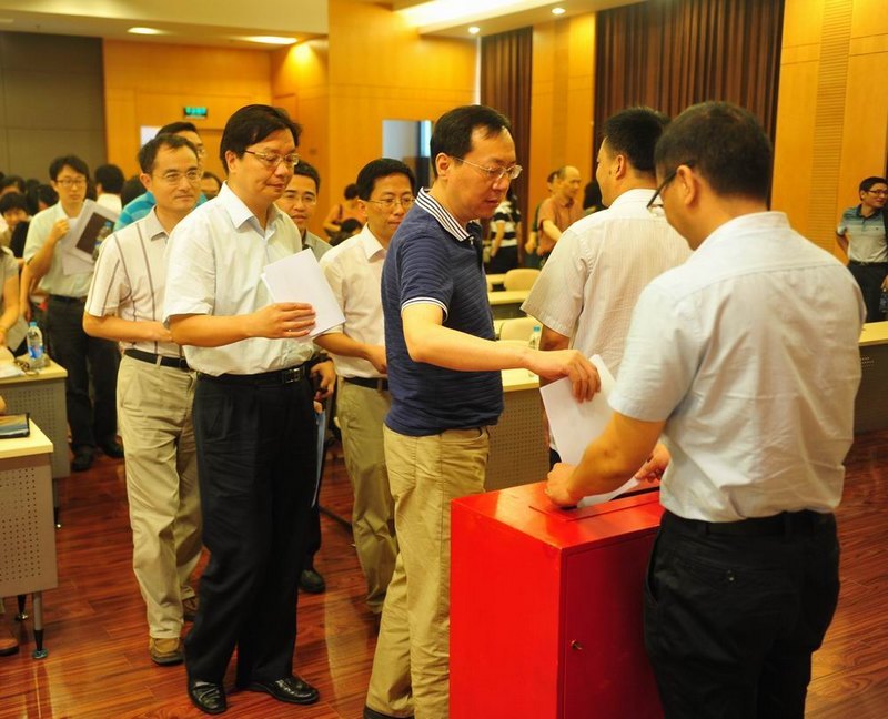 解决作风问题 突破瓶颈障碍 推进内涵发展——东华大学全面启动党的群众路线教育实践活动