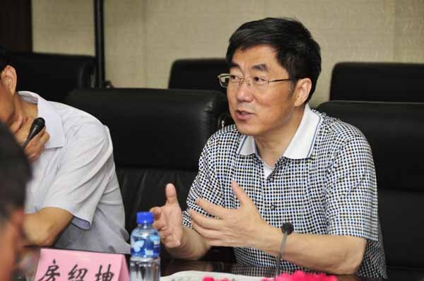 聊城大学校长马春林一行来访