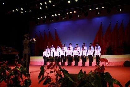 ѧУ������ף������ѧ������̴����ߵ����ι�����ʤ���ٿ��ϳ�ר���ݳ�