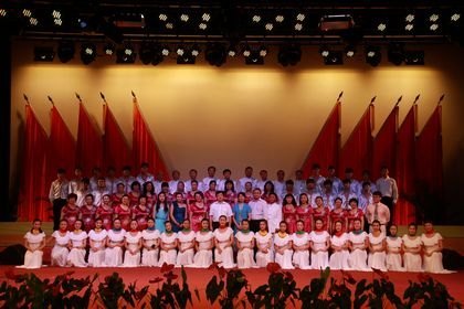 ѧУ������ף������ѧ������̴����ߵ����ι�����ʤ���ٿ��ϳ�ר���ݳ�