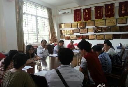 ���廪������ѧԺ���� ���������ʦҪ�С����ġ����ġ����ġ�