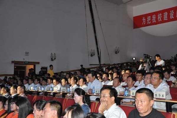 山西省大中学生田径运动会在中北大学胜利闭幕