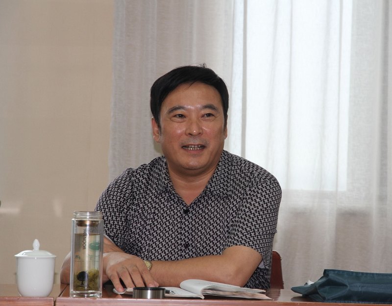 校处级以上干部培训班组织分班研讨