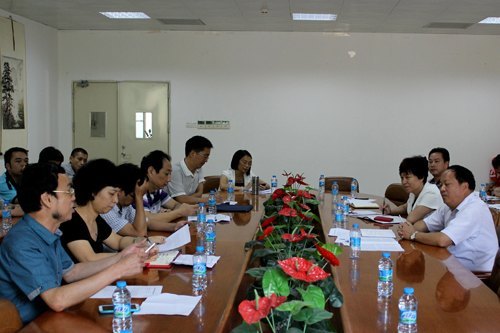 ��Ⱥ��·�߽�������Ա�ɲ���������   ��̸����ʵ�����ʶ