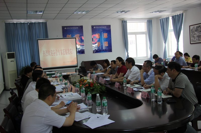 重庆市教委检查学校2012年度工作