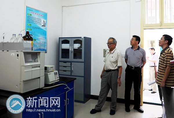 湖南科技大学“理论化学与分子模拟”省部共建教育部重点实验室建设项目通过验收