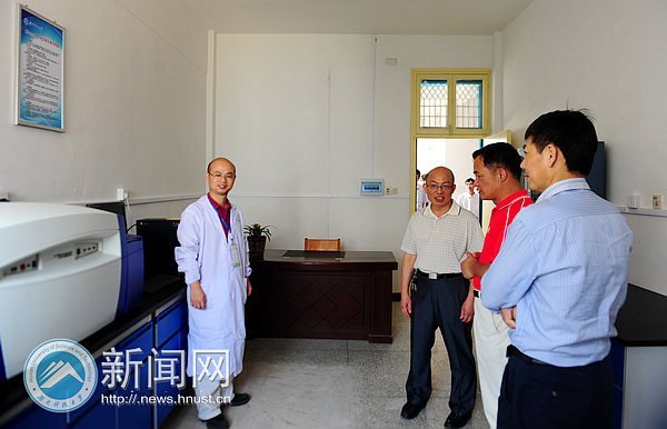 湖南科技大学“理论化学与分子模拟”省部共建教育部重点实验室建设项目通过验收