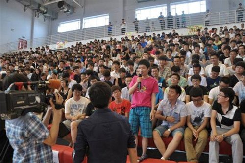 ����У���������������У԰�����������賤������ѧԺ�����֮��