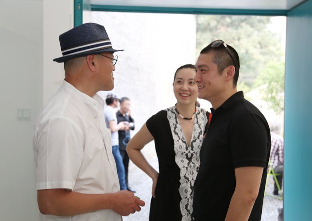 浮墙走音——于凡个展在艾米李画廊开幕