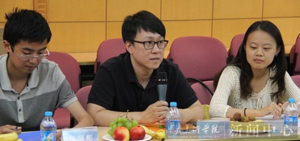 2013届毕业生座谈会举行