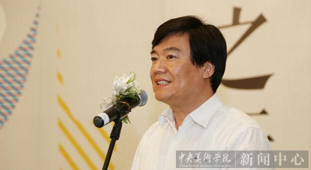 踏上艺术人生的新起点:“千里之行”2013届毕业生优秀作品展开幕