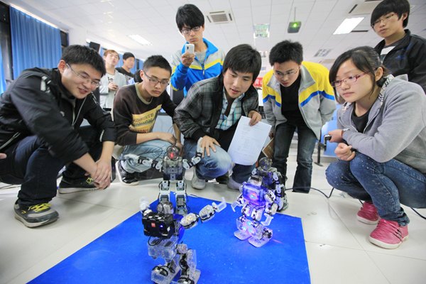 【安徽教育网】聚焦黄山学院系列报道之三:大学生应用能力发展中心助学生成才