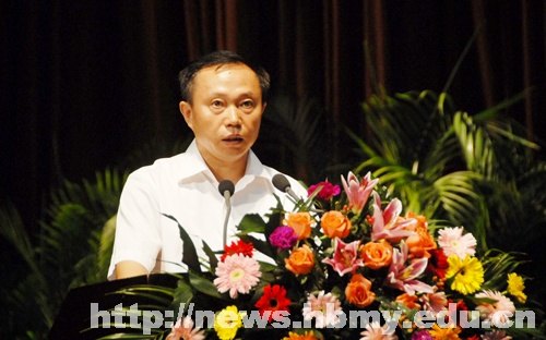 学校隆重庆祝第二十八个教师节