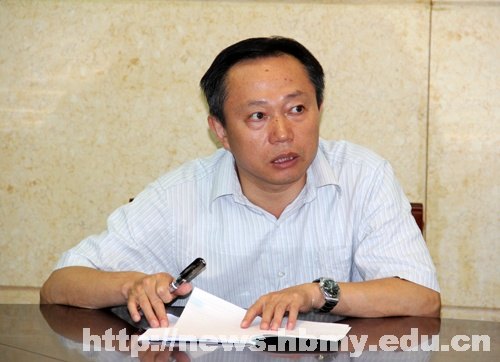 刘芳震访谈两学院新生代表