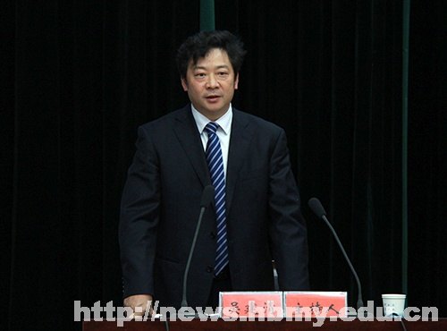 四川大学副校长步宏来湖北民族学院讲学