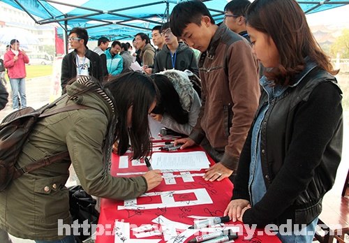 狠抓学生安全工作 构建和谐平安校园