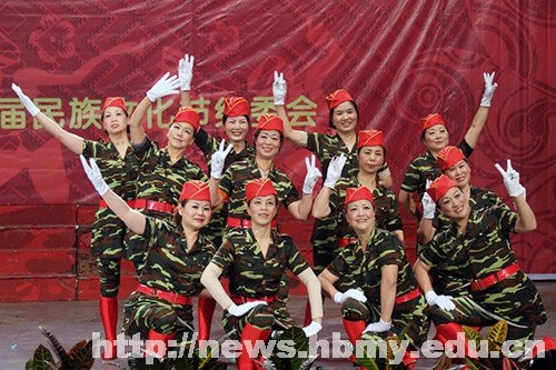 湖北民族学院举行第二届民族文化节闭幕式暨颁奖晚会