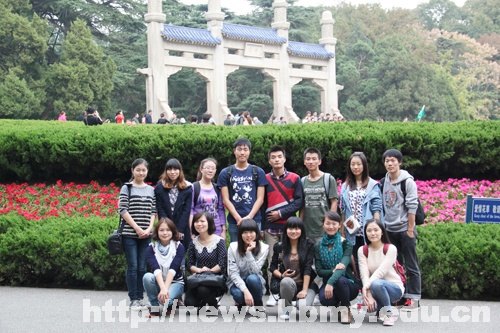 外国语学院学生党支部开展“爱我中华 喜迎十八大”主题教育活动