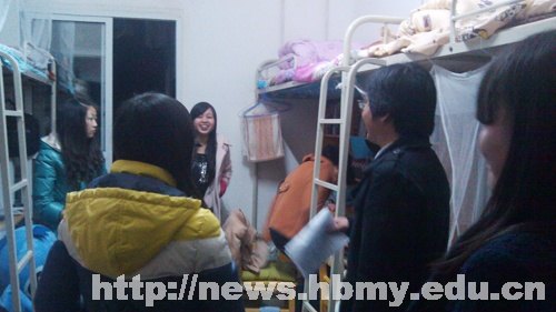 新学期 各学院在公寓管理上下功夫