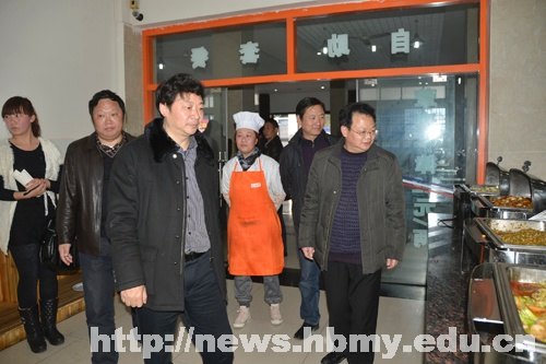 省教育厅检查湖北民族学院春季开学工作