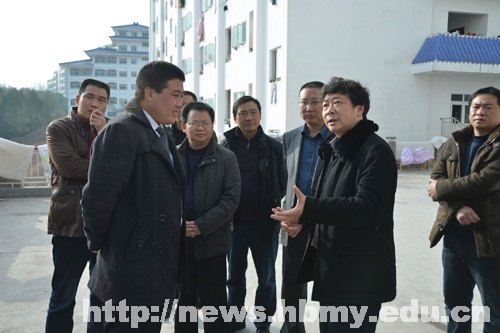 省教育厅检查湖北民族学院春季开学工作