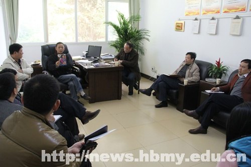 吴建清深入各二级学院调研