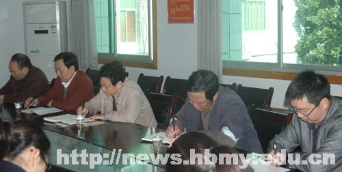 吴建清深入各二级学院调研