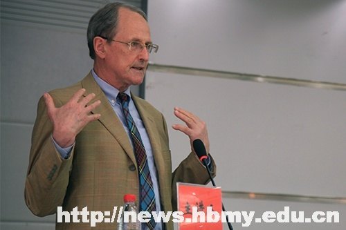 武陵讲堂:德国波恩大学荣休教授白瑞斯来湖北民族学院讲学