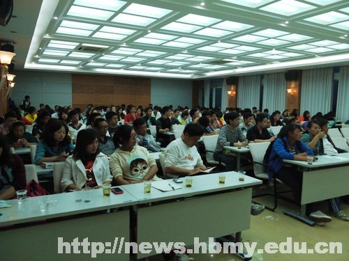 武陵讲堂:华南师范大学胡小明教授来湖北民族学院讲学