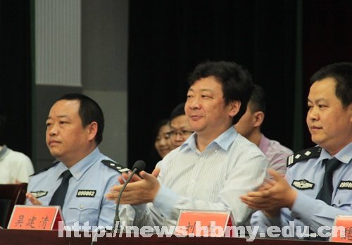 “警察姐姐进校园 安全文明在身边”主题活动在湖北民族学院启动