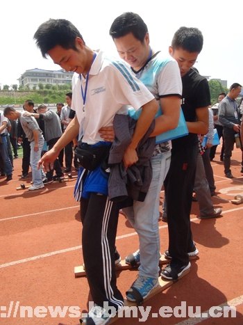湖北民族学院为湖北省第八届民运会培训教练员