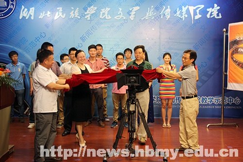 ѧ봫ýѧԺͶĵӰŮᡷ