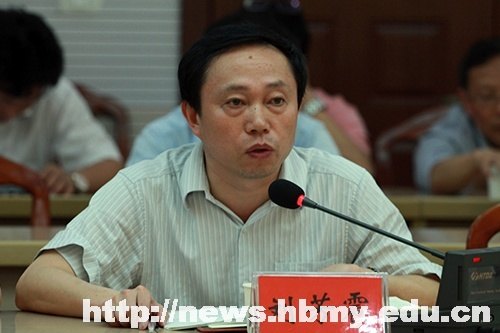 学校传达州纪委有关会议精神 坚决贯彻落实 “八项规定”“六条意见”