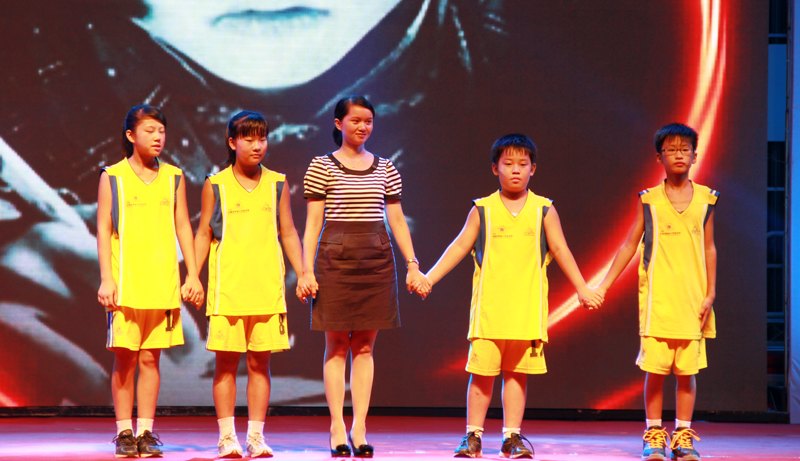 “2013姚基金希望小学篮球季”联欢晚会在皖西学院举行