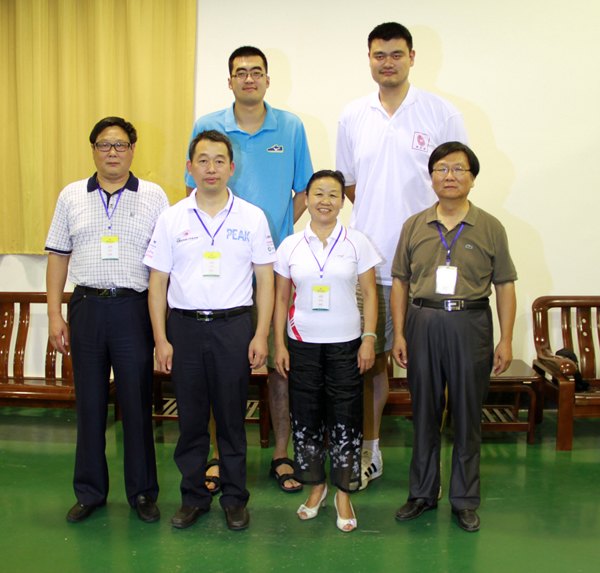 “2013姚基金希望小学篮球季”联欢晚会在皖西学院举行