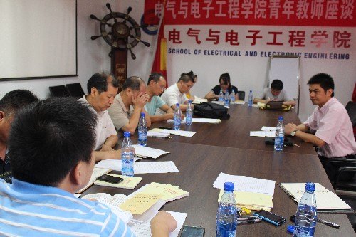 电气学院中心学习组开展党的群众路线专题学习活动