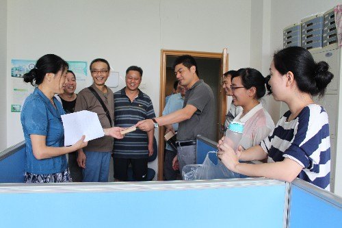 电气学院中心学习组开展党的群众路线专题学习活动