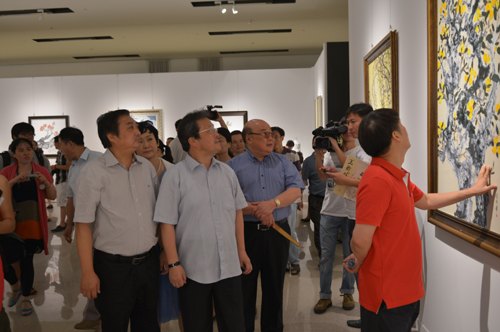 “意象墨彩•泥火天成”冯林华陶瓷艺术作品展在北京国家博物馆开幕