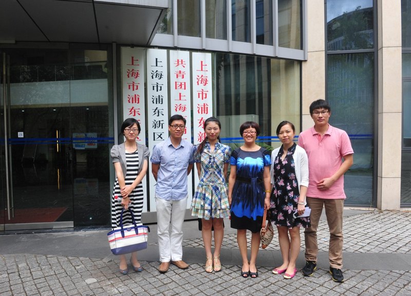 党委副书记刘淑慧一行慰问东华大学在沪挂职锻炼学生代表